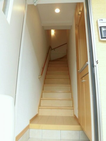 玄関　落ち着いた玄関です