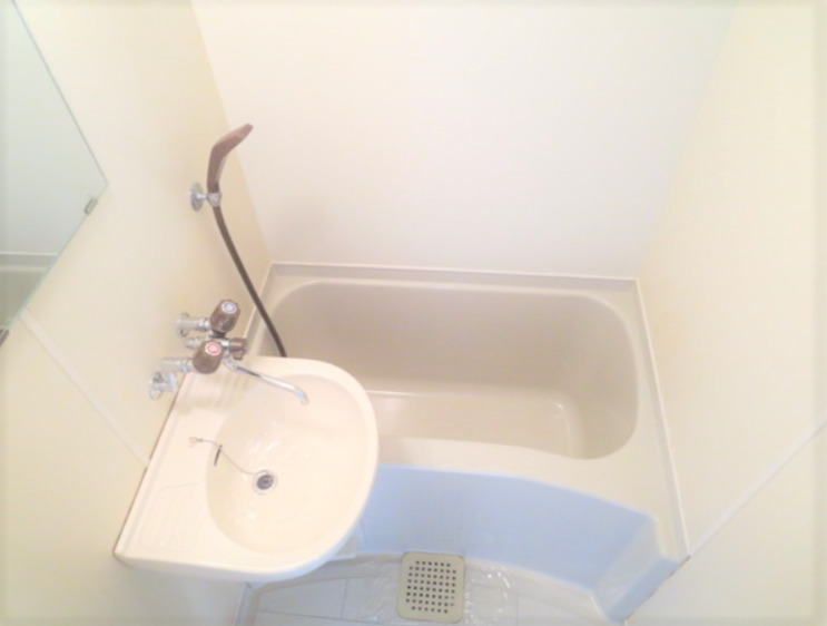 バス・シャワールーム　日々の暮らしに欠かせないお風呂です