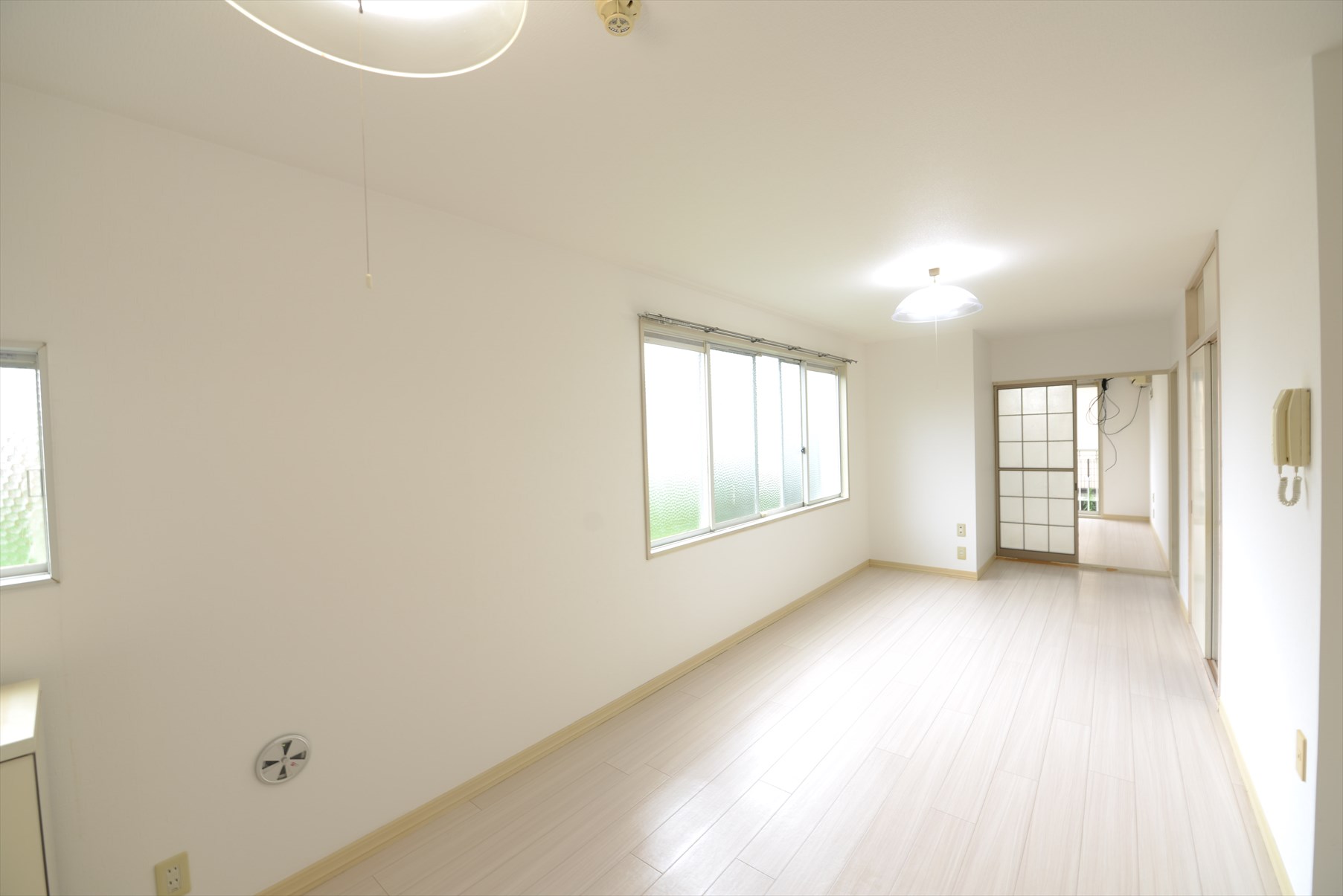 クレア石原Bの居間写真