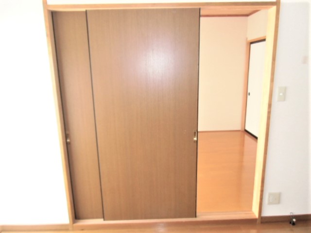 ハイツイワイの居間写真