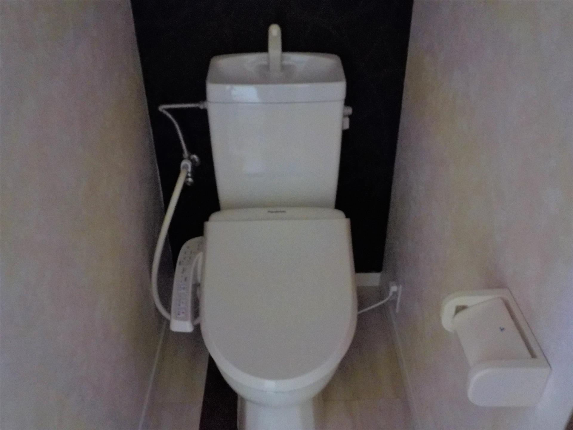 トイレ　ウォシュレット付