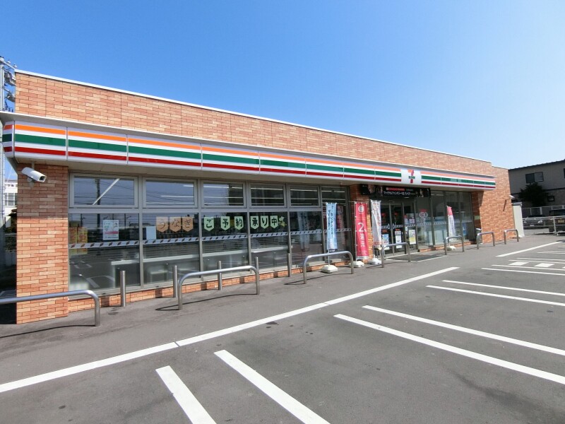 コンビニ　セブンイレブン函館美原産業道路店（コンビニ）まで426m