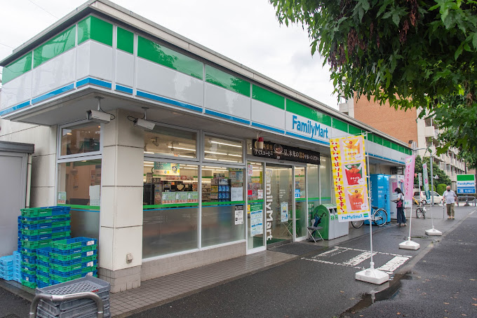 コンビニ　ファミリーマート上鷺宮二丁目店（コンビニ）まで552m