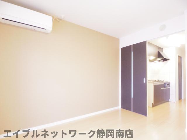 その他　ゆったりとした居間です