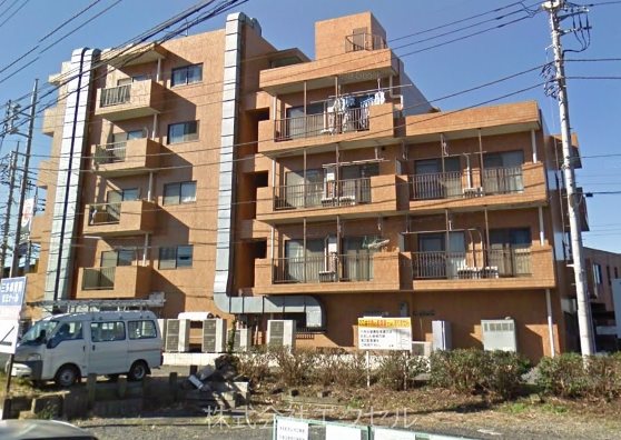 武蔵村山市学園のマンションの建物外観
