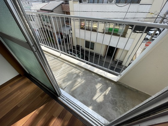 バルコニー　※別号室の写真です