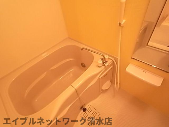 バス・シャワールーム　日々の暮らしに欠かせないお風呂です