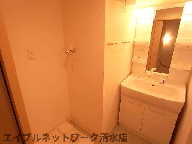 洗面設備　使いやすい洗面所です