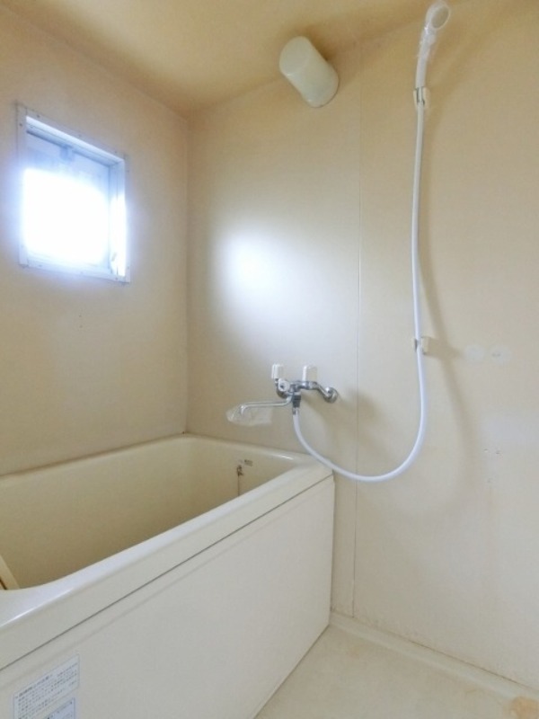 バス・シャワールーム　図面と現状に相違がある場合には現状を優先