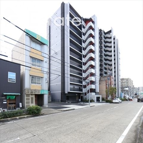 名古屋市昭和区陶生町のマンションの建物外観