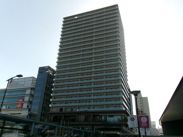 アルファゲートタワー福山駅前の建物外観