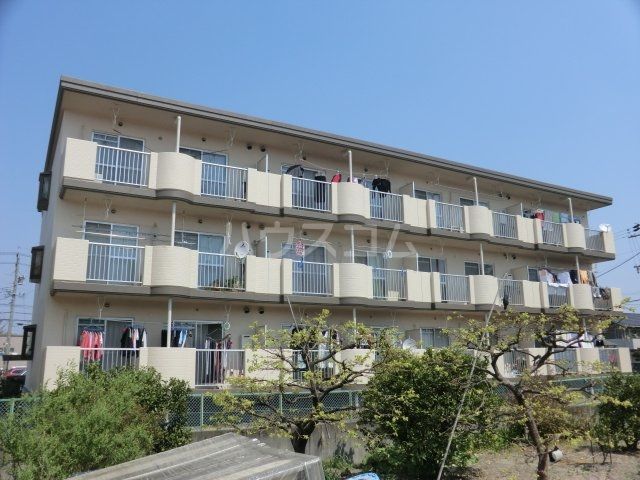 焼津市小屋敷のマンションの建物外観