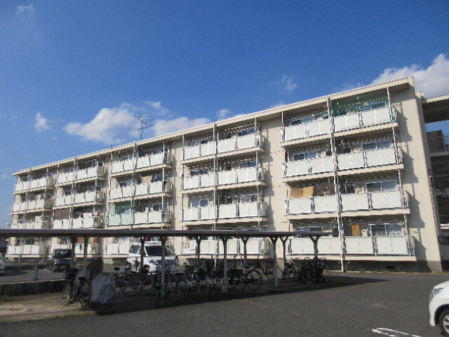 倉敷市玉島上成のマンションの建物外観