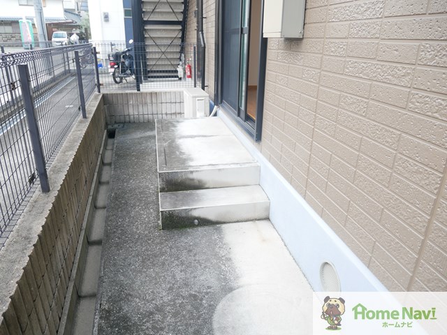 バルコニー　東向きで日当たり良好です。