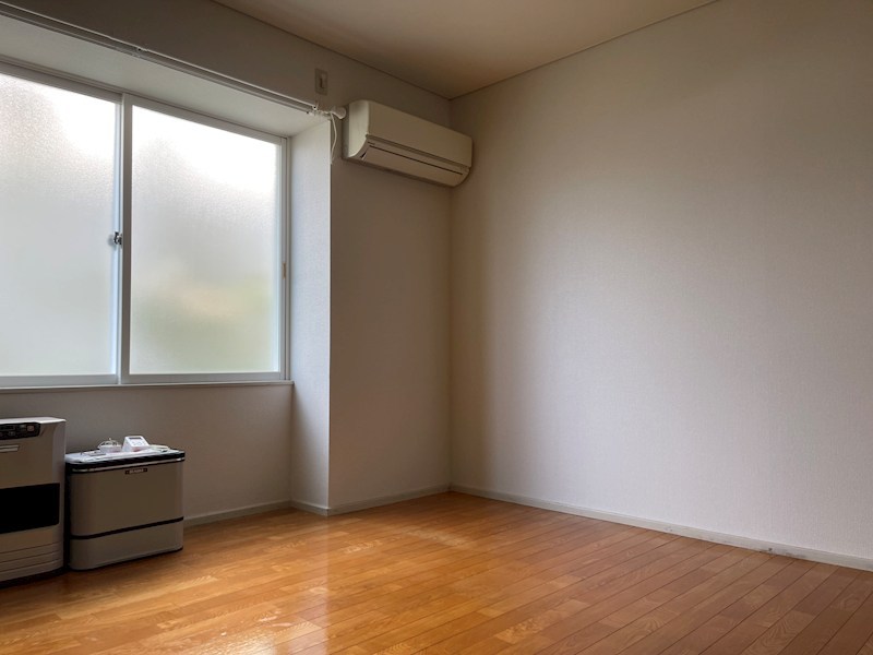 居室・リビング　洋室（8帖）の様子