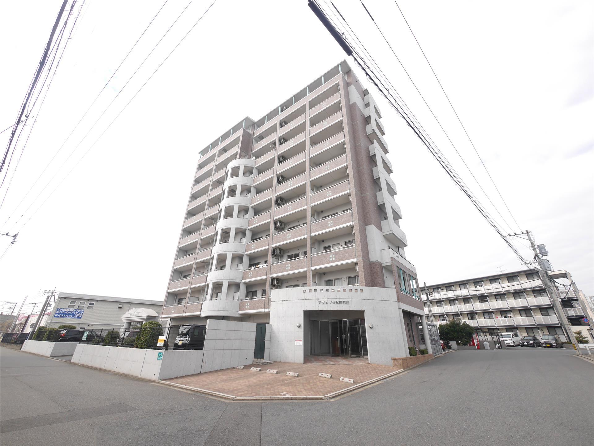 【アヴァンセ陣原駅前の建物外観】