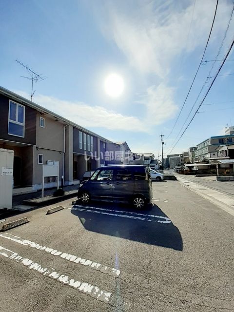 【今治市片山のアパートの駐車場】