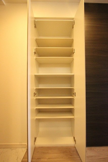 収納　同物件施工業者別物件の写真