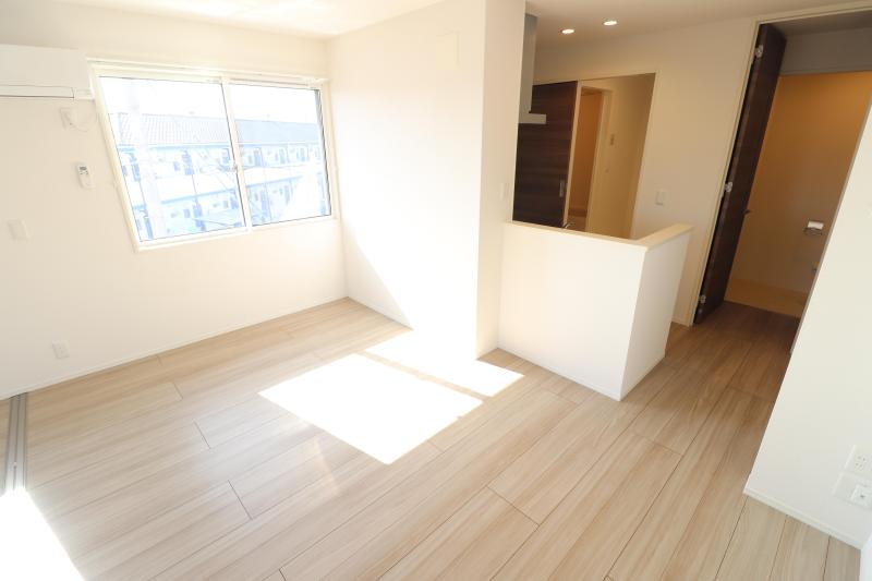 居室・リビング　１　リビング11.3帖