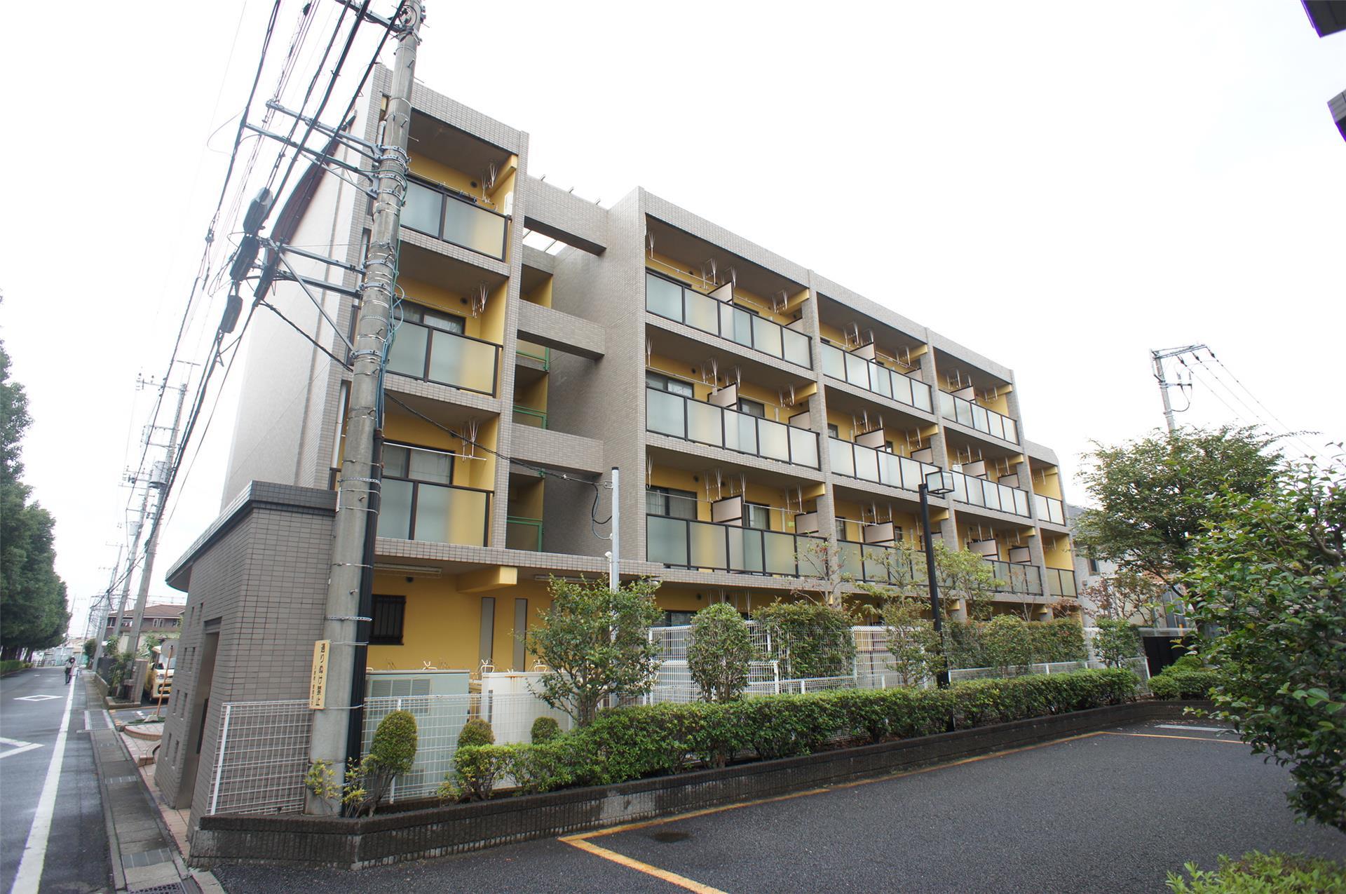 流山市東初石のマンションの建物外観