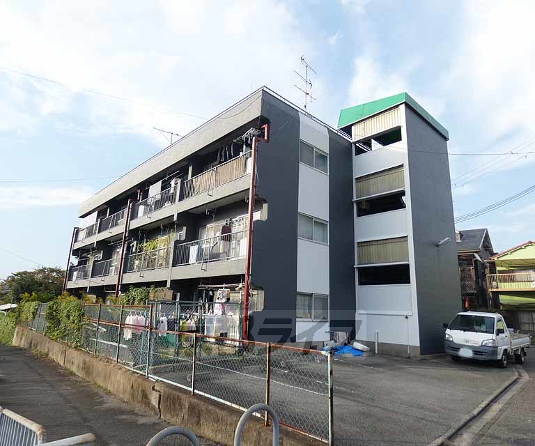 京都市伏見区日野馬場出町のマンションの建物外観