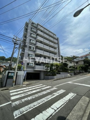 長崎市出雲のマンションの建物外観