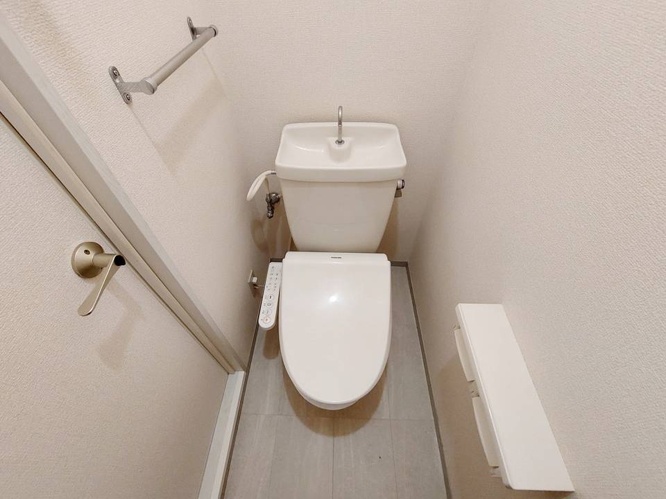 トイレ　トイレ