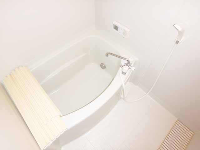 バス・シャワールーム　追い焚き付きでいつでも温かいお風呂に浸かれます☆（イメージ）