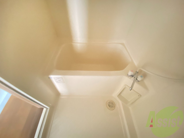 バス・シャワールーム　疲れた日は肩まで浸かってリラックスしてください。