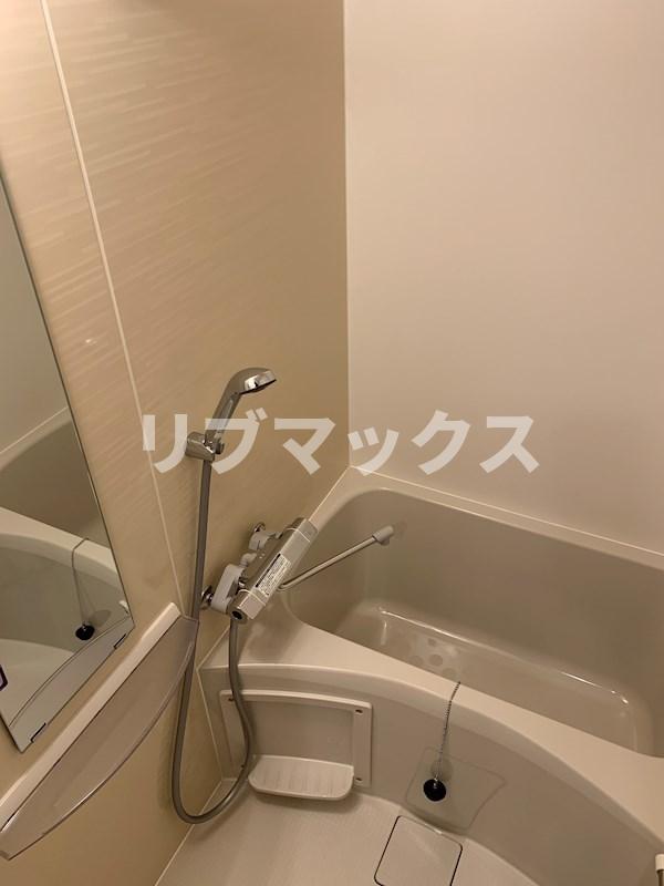 バス・シャワールーム　洗濯機、掃除機等リブマックス仕様の家具家電付き