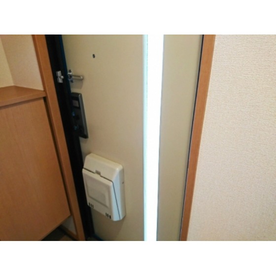 カサベルデMの玄関写真