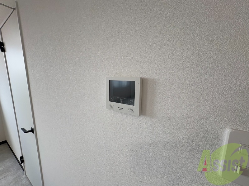 セキュリティ　ＴＶモニター付インターホンです。来客者の顔が見えるので安心！