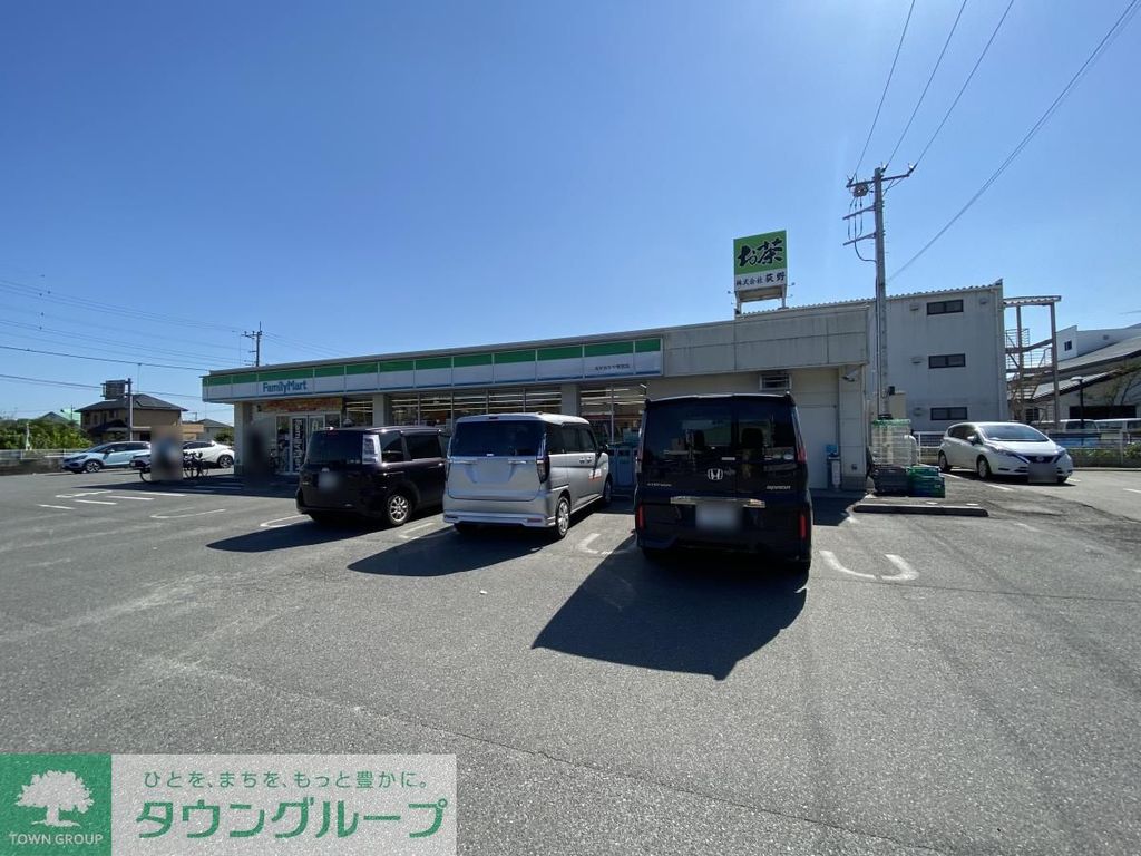 コンビニ　ファミリーマートながおかや寄居店（コンビニ）まで1210m