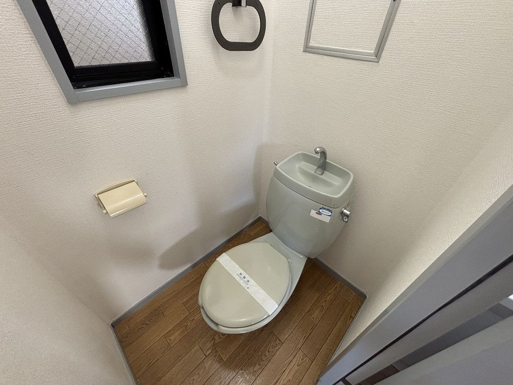 トイレ　トイレ