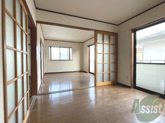 居室・リビング　６帖のリビングです。広々としていますね。