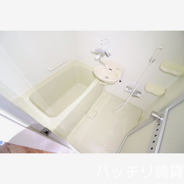 バス・シャワールーム　同型シリーズの為現況優先致します