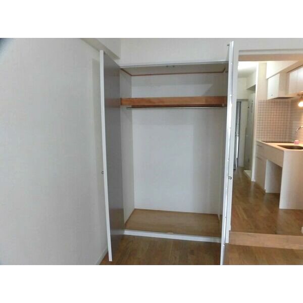 収納　同型シリーズの為現況優先致します