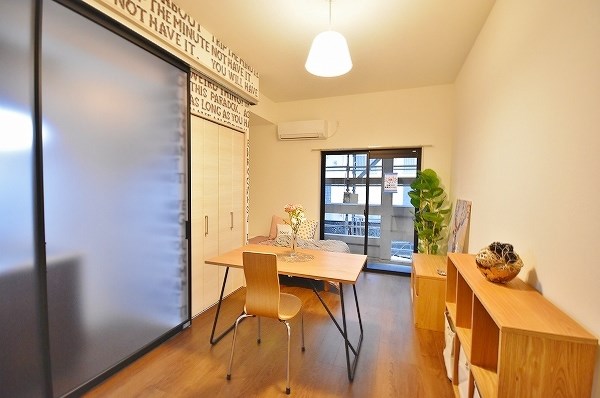 居室・リビング　★洋室8.2帖★