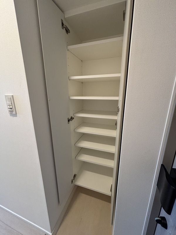 玄関　※別部屋参考写真※