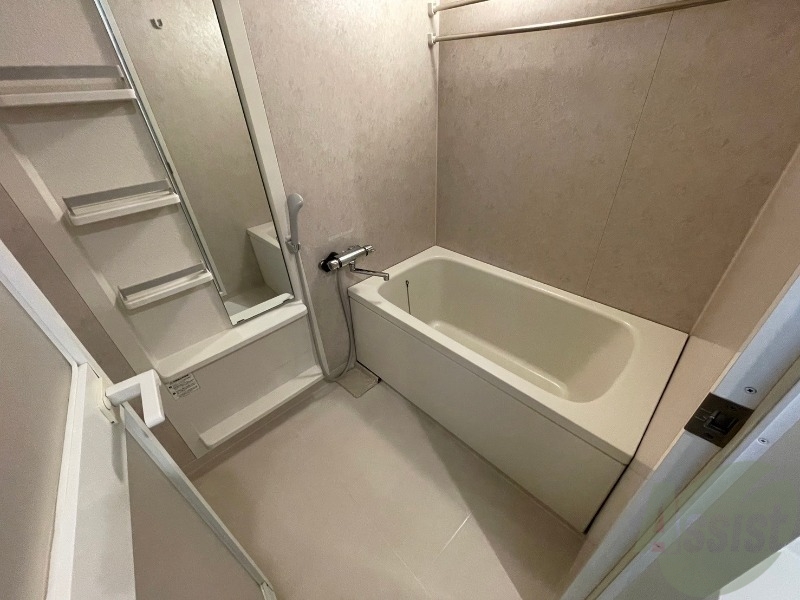 バス・シャワールーム　お風呂になります。一日の疲れを癒してくださいね。