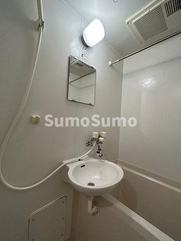 洗面設備　スペースが確保できる洗面所です