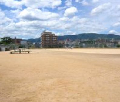 公園　西宮中央運動公園（公園）まで535m