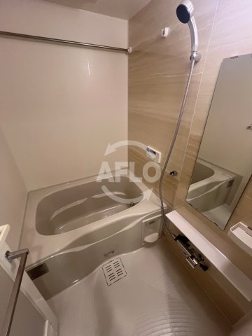 バス・シャワールーム　コンフォリア・リヴ北浜淡路町　浴室