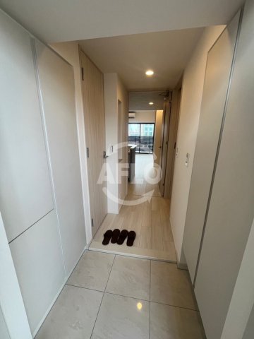 玄関　コンフォリア・リヴ北浜淡路町　玄関