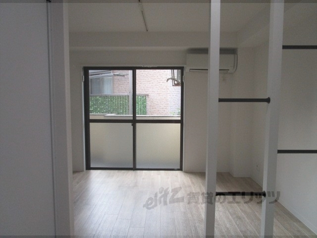 居室・リビング　洋室