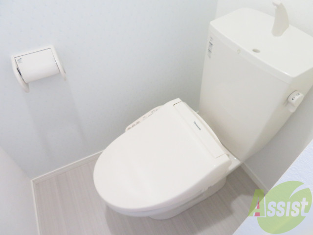 トイレ　各機能付きのトイレですので、安心してご利用いただけます。