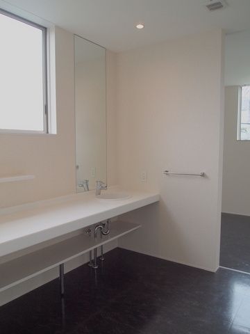 洗面設備　とっても広い脱衣所