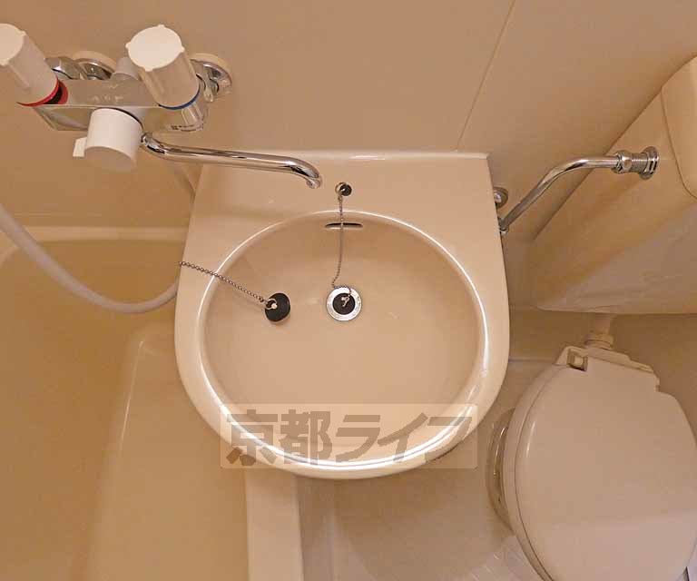 洗面設備　洗面台です。