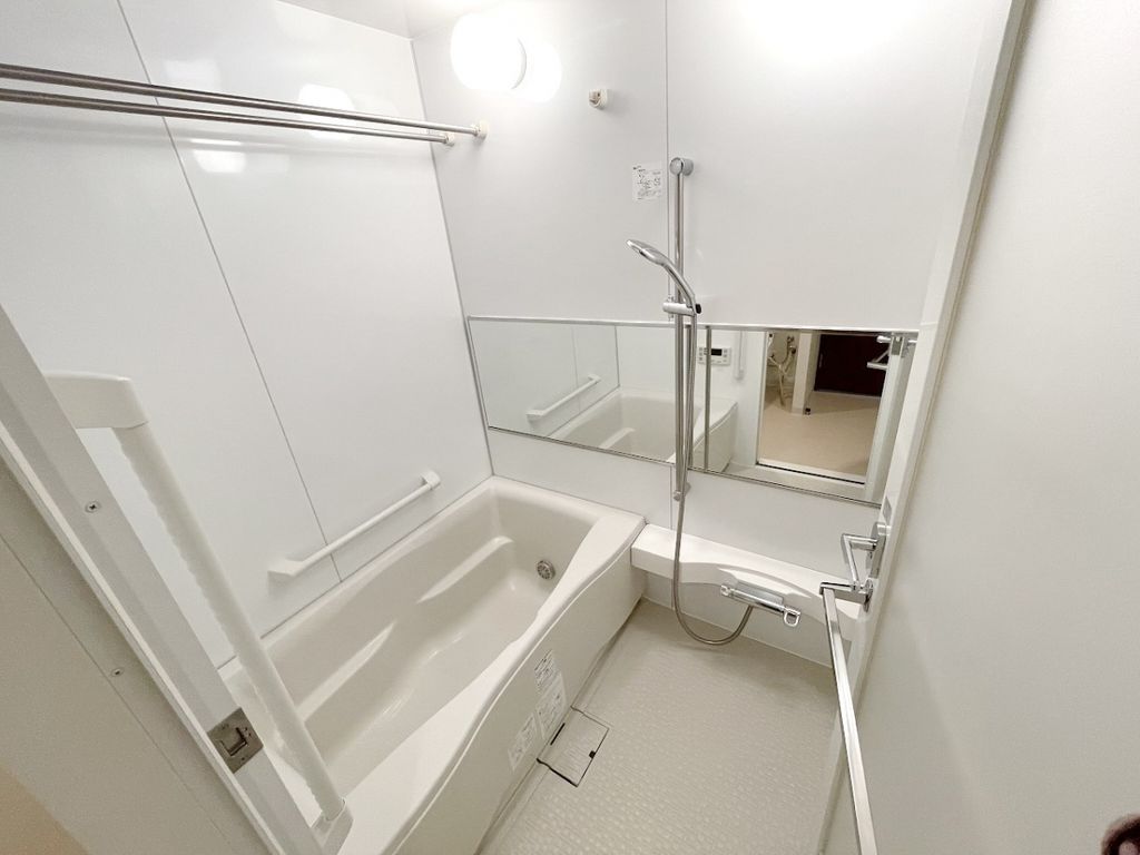 バス・シャワールーム　バス