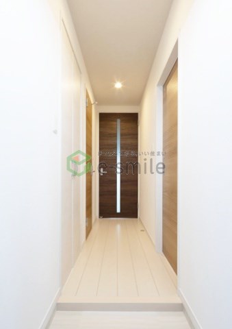 玄関　※同建築シリーズの写真となります。 ※参考イメージ